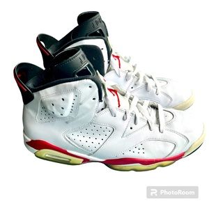 Air Jordan 6 Retro "Bulls" (White / Varsity Red / Black)